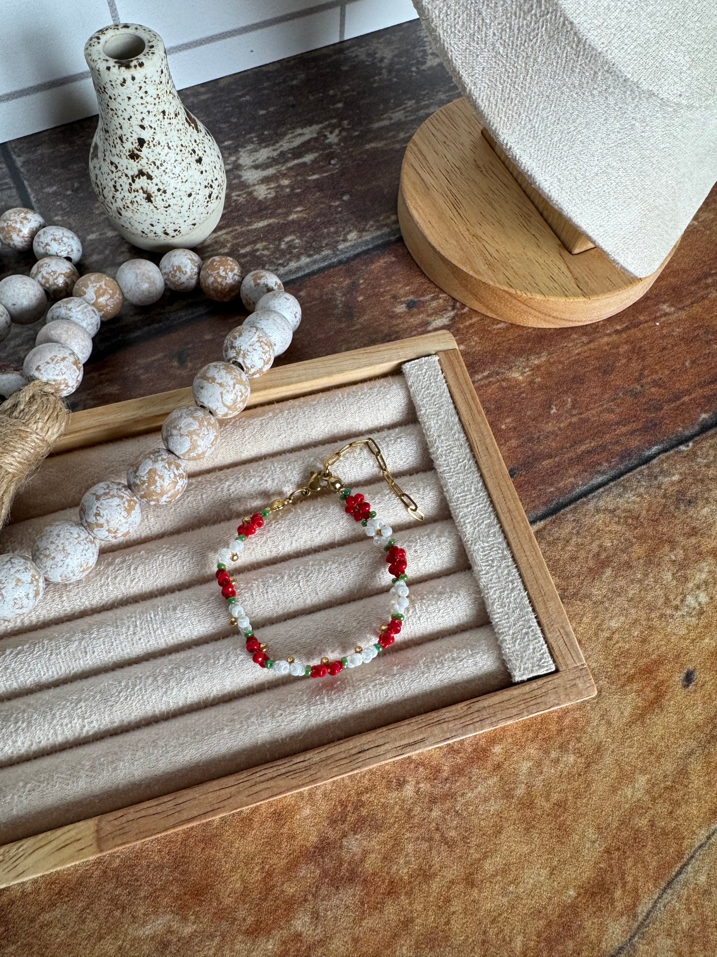 Red & Pearl Flower Beaded Bracelet